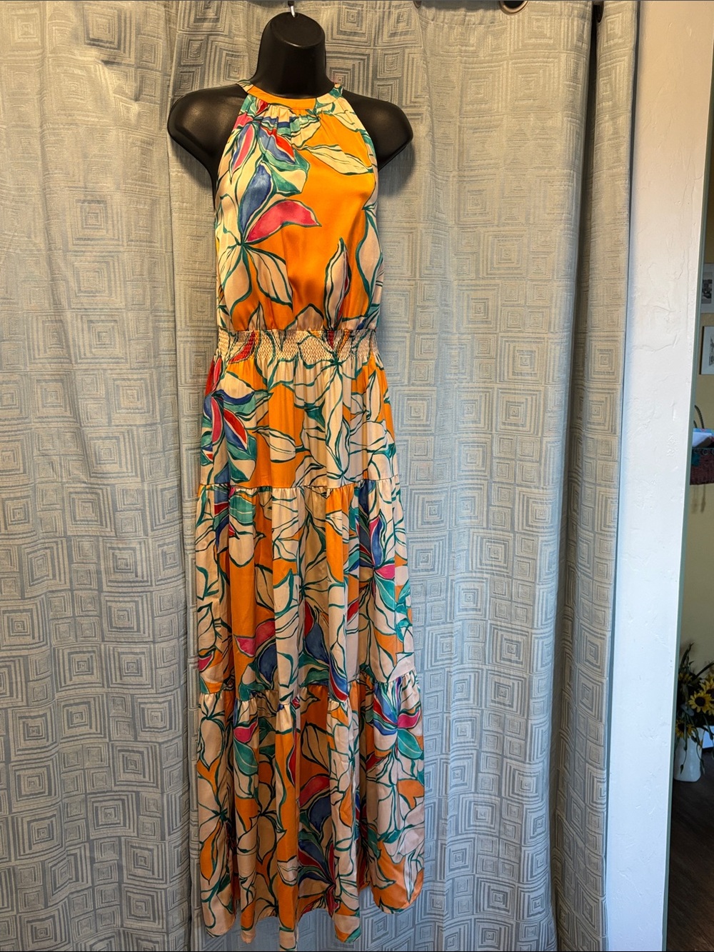 Tahari ASL satin floral halter cut tiered maxi dress Sz Sm